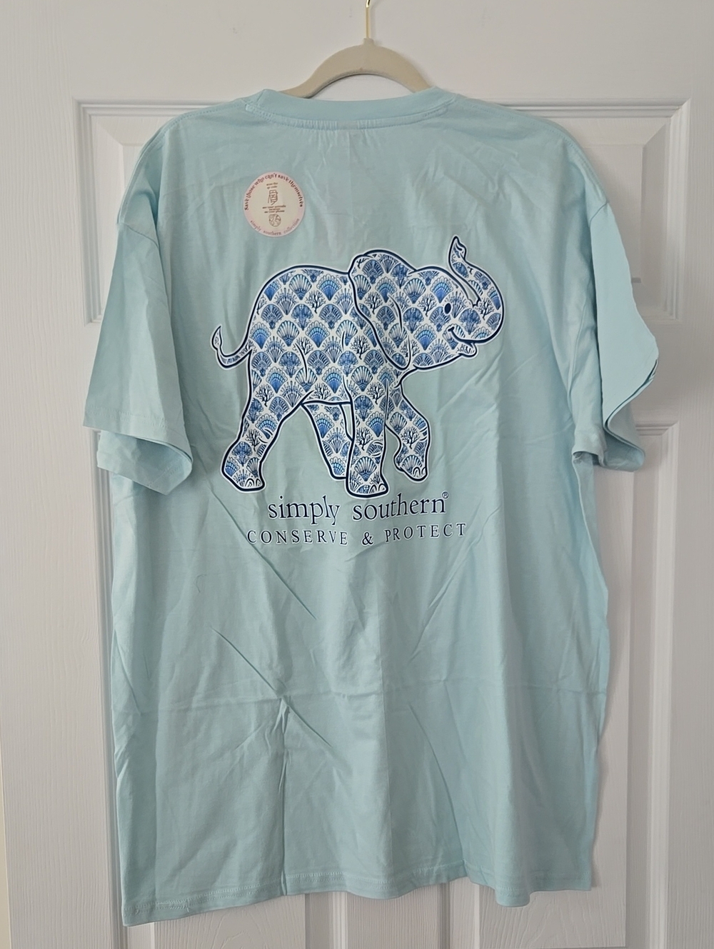 NWT Simply Southern Seashell Elephant Tracker T-shirt Blue - Picture 2 of 6